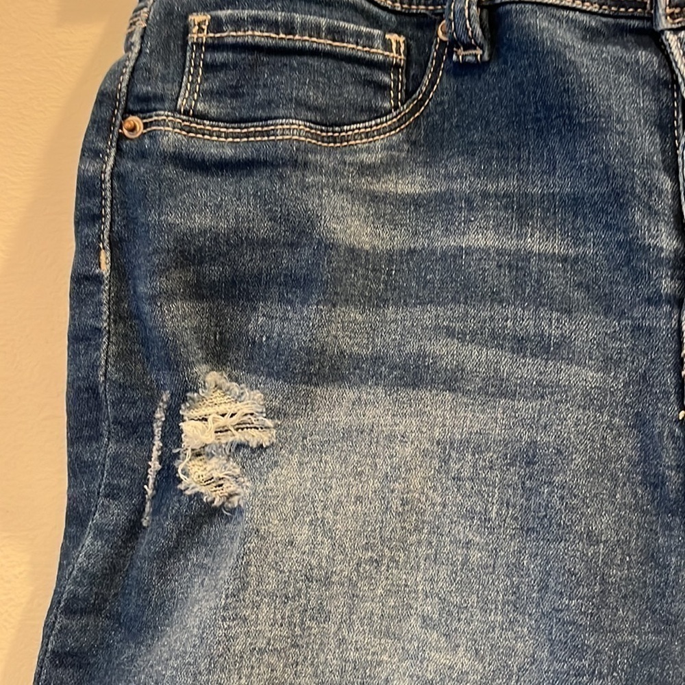 Royalty for me - girls cut off Jean shorts - size 16. Denim - Picture 2 of 11